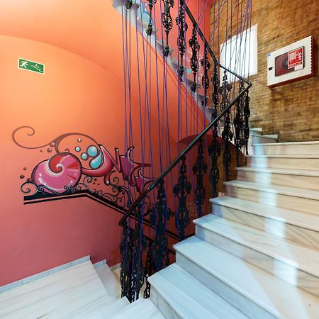 ולנסיה Red Nest Hostel מראה חיצוני תמונה