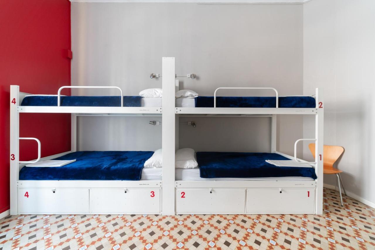ולנסיה Red Nest Hostel מראה חיצוני תמונה