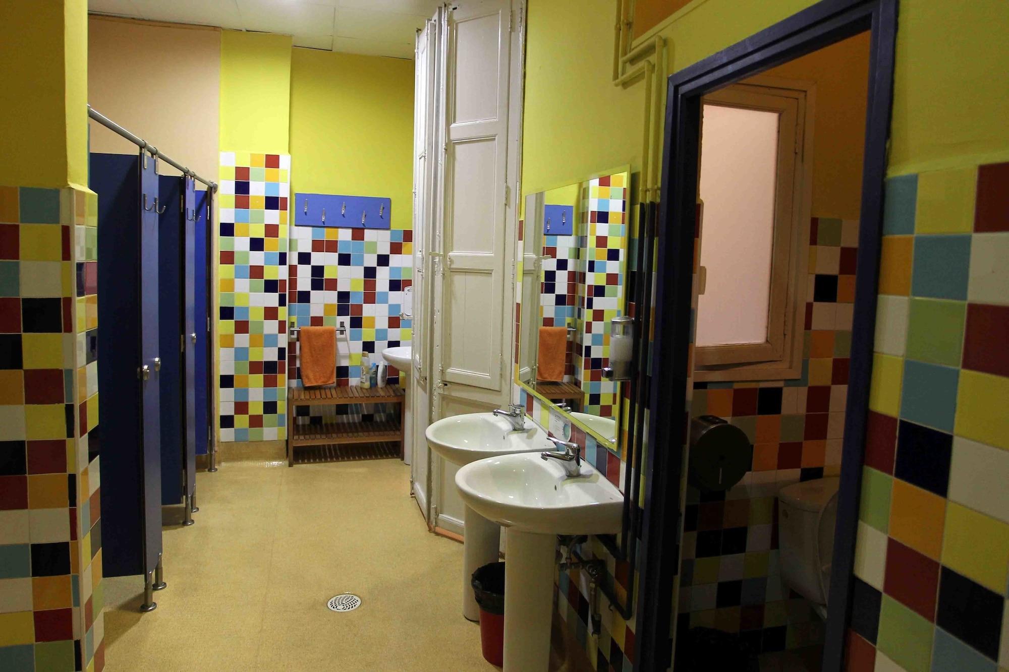 ולנסיה Red Nest Hostel מראה חיצוני תמונה