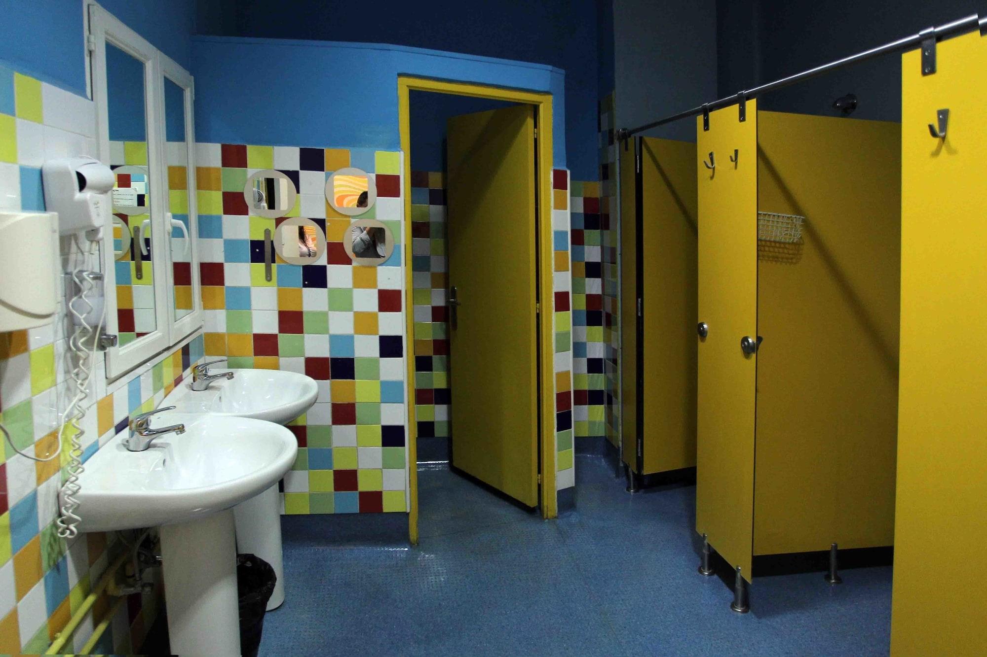 ולנסיה Red Nest Hostel מראה חיצוני תמונה
