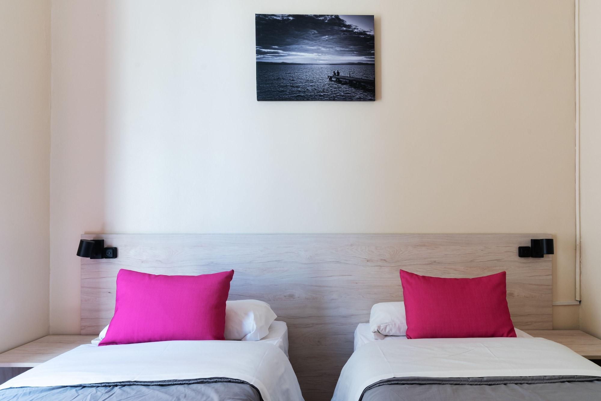 ולנסיה Red Nest Hostel מראה חיצוני תמונה