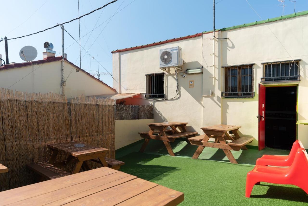 ולנסיה Red Nest Hostel מראה חיצוני תמונה