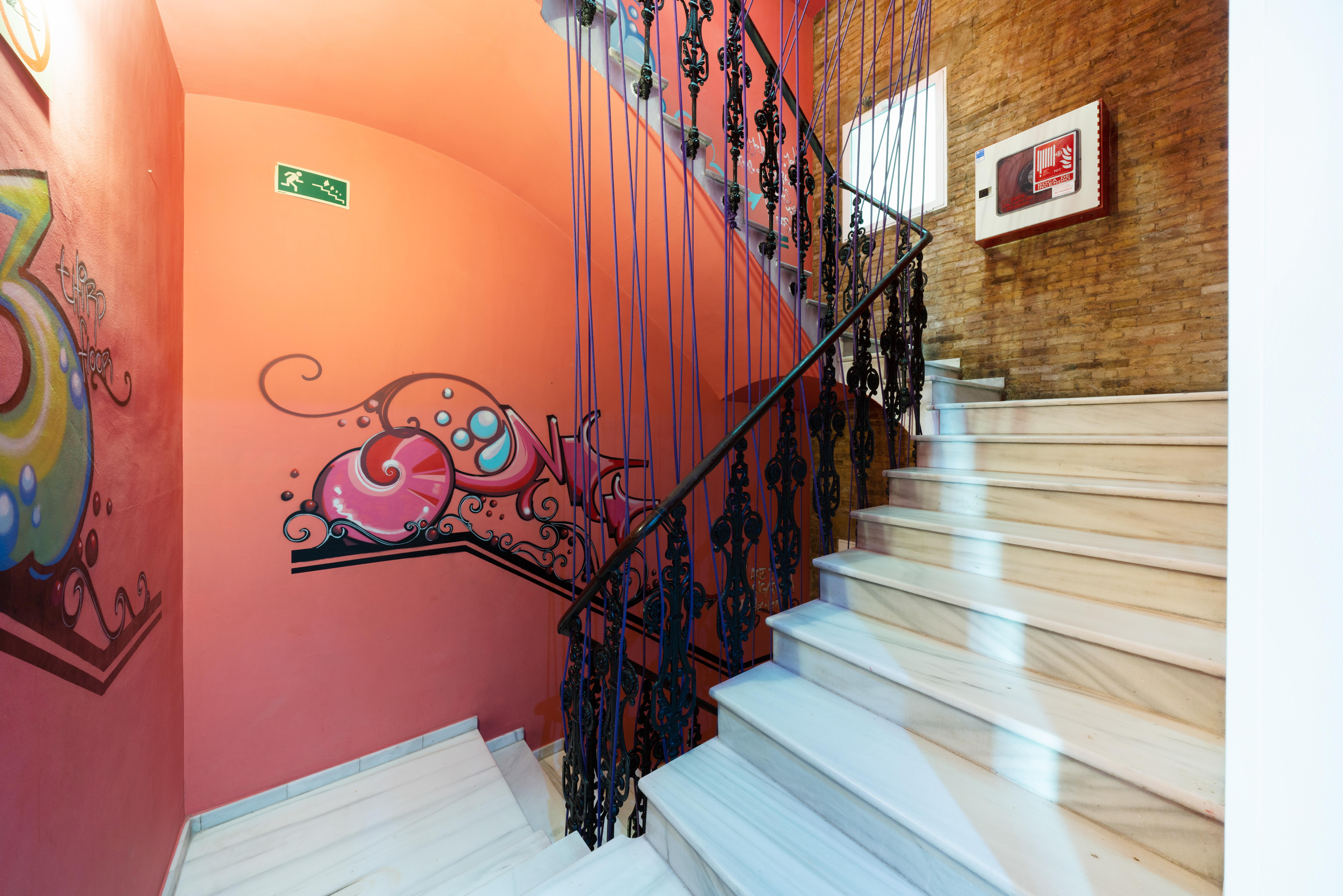 ולנסיה Red Nest Hostel מראה חיצוני תמונה