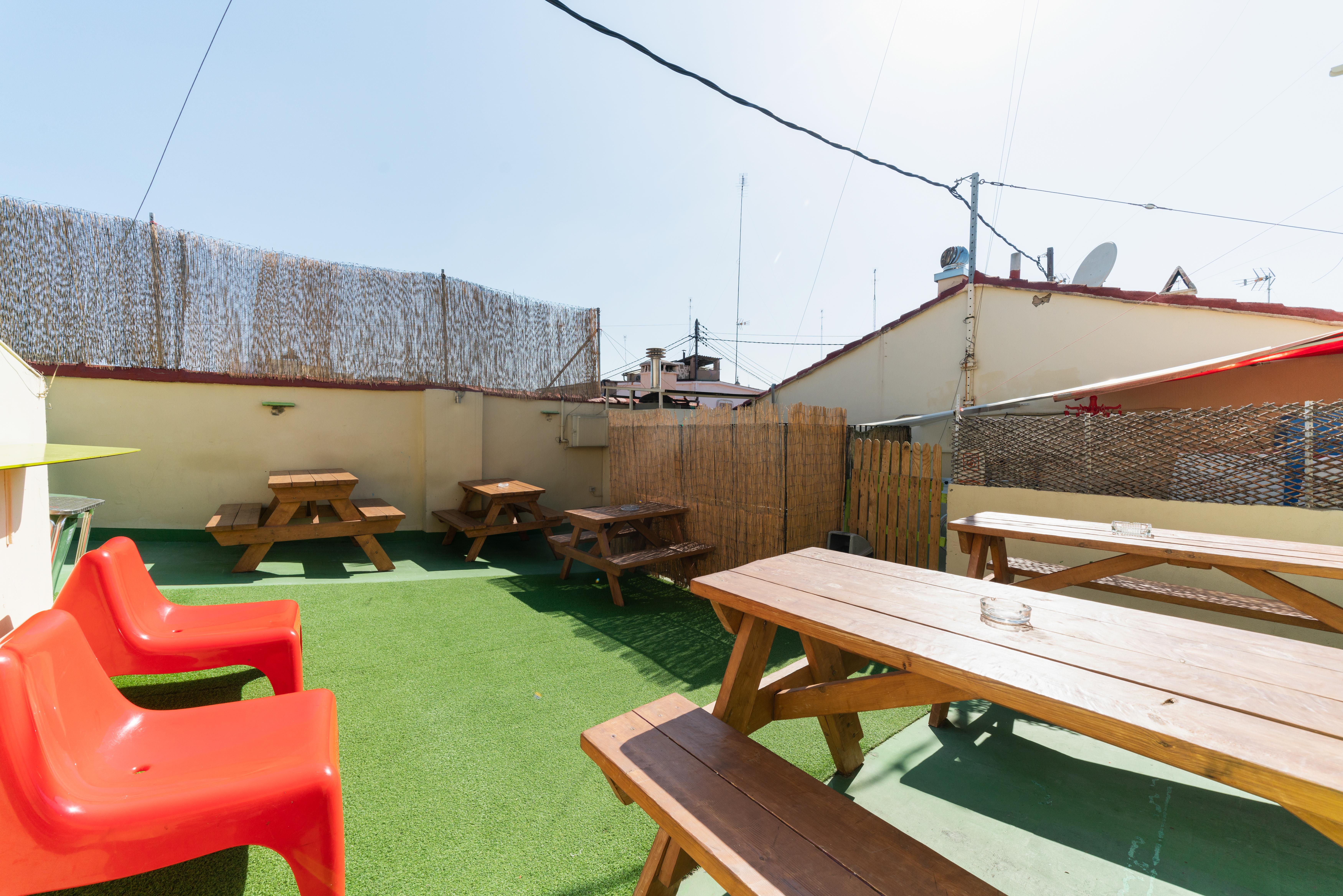ולנסיה Red Nest Hostel מראה חיצוני תמונה