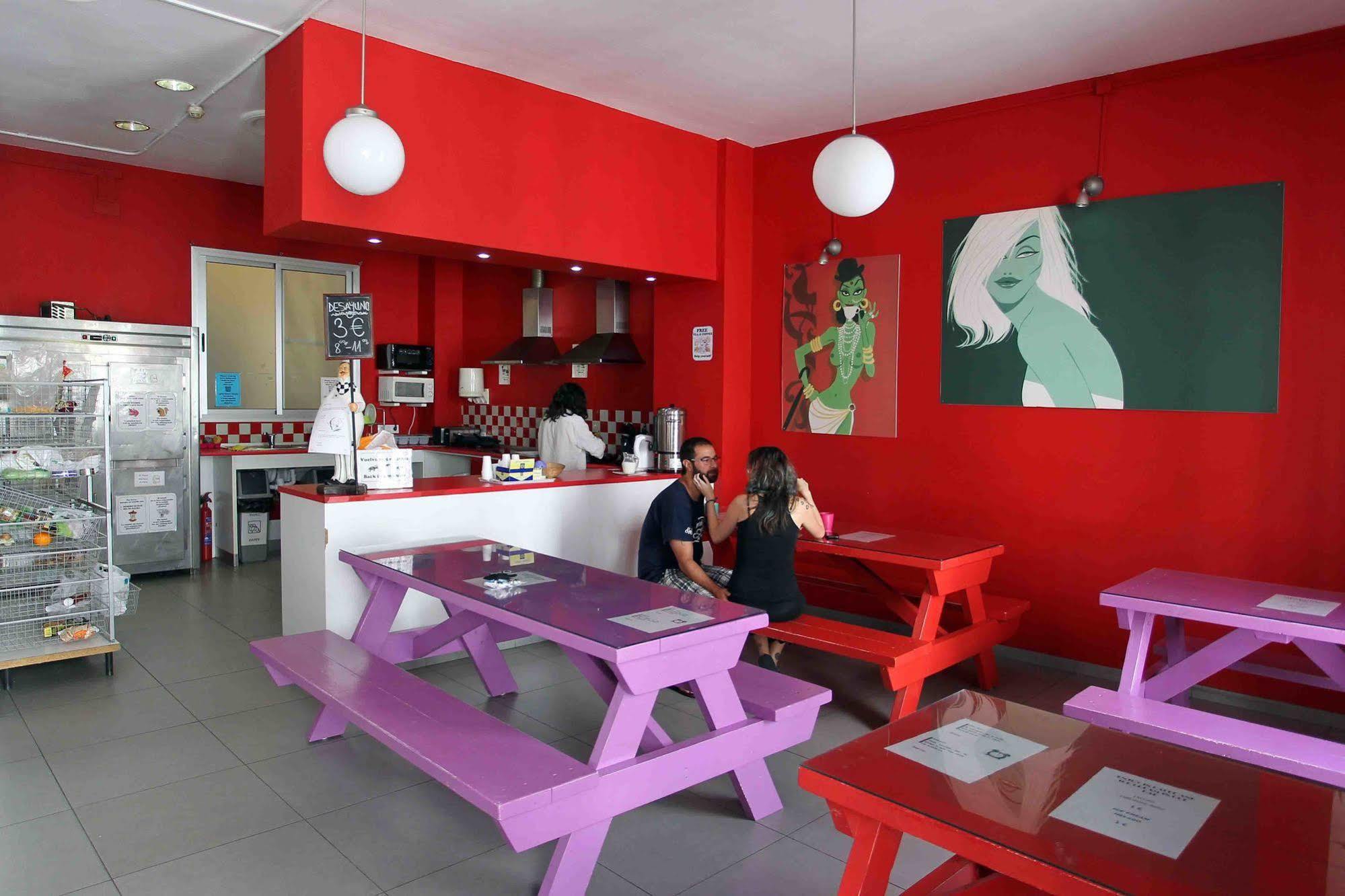 ולנסיה Red Nest Hostel מראה חיצוני תמונה