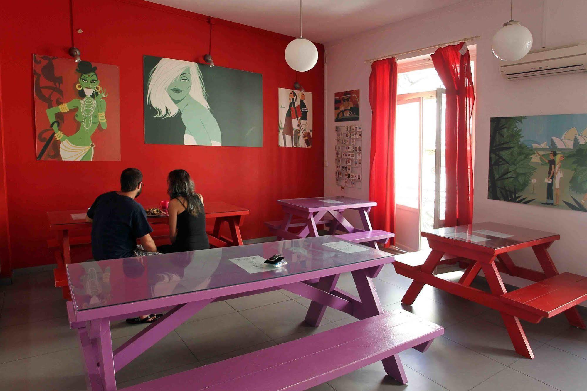 ולנסיה Red Nest Hostel מראה חיצוני תמונה